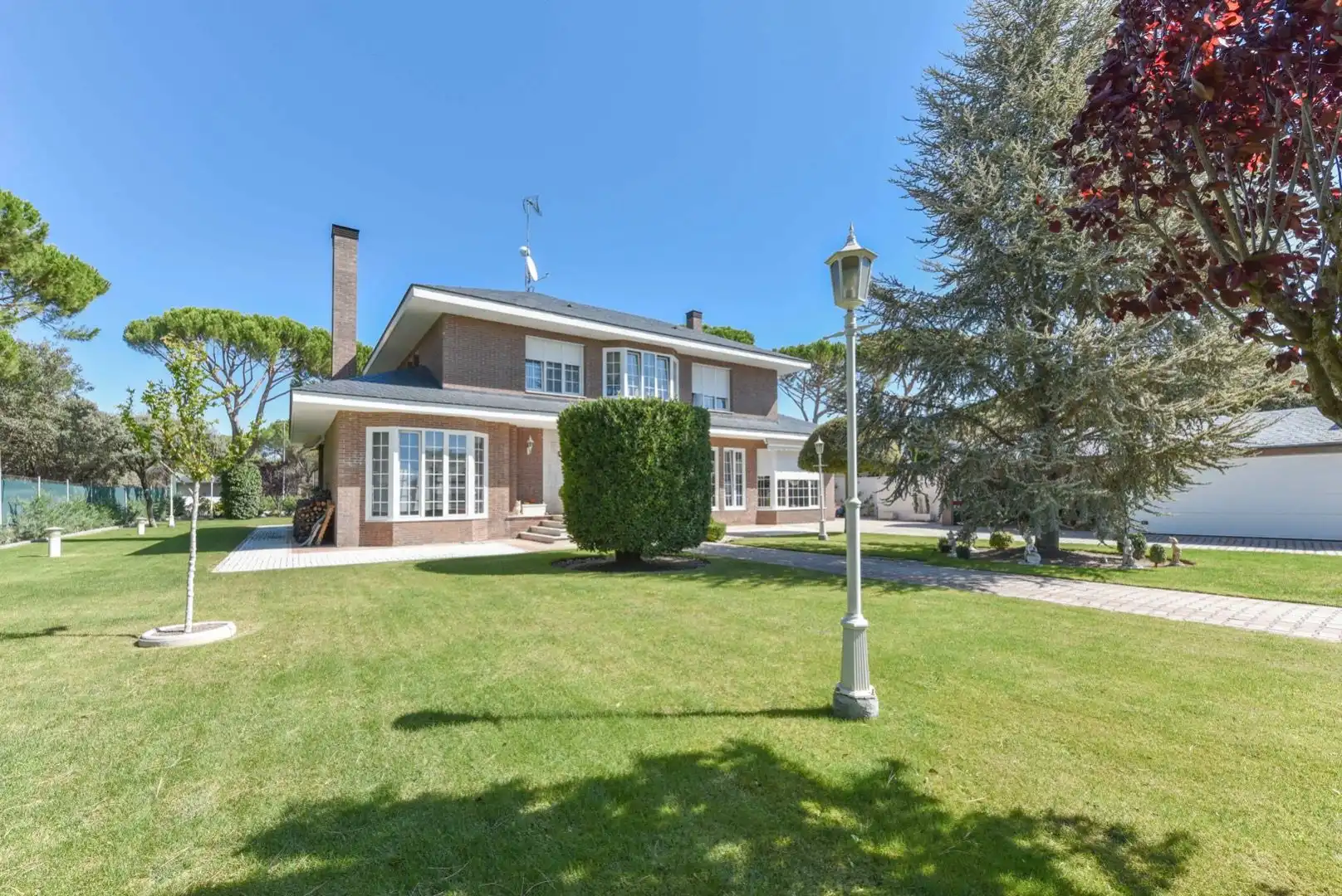 Vista exterior de Casa o chalet en venta en Tordesillas con Calefacción, Jardín privado y Parquet
