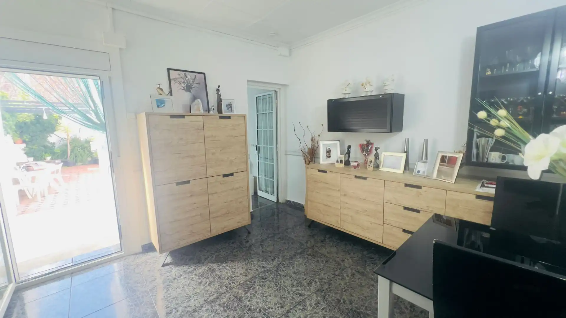 Sala d'estar de Casa adosada en venda en Badalona amb Aire condicionat i Terrassa