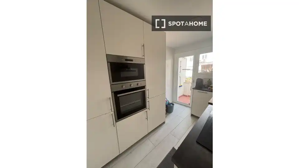 Kitchen of Flat for share in El Masnou  with Air Conditioner, Heating and Furnished