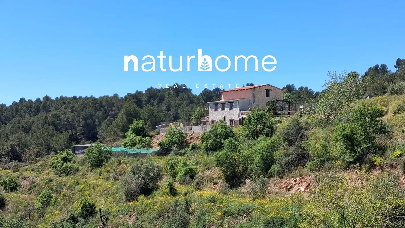 Finca rústica en venta en Riudecanyes con Jardín privado, Terraza y Amueblado