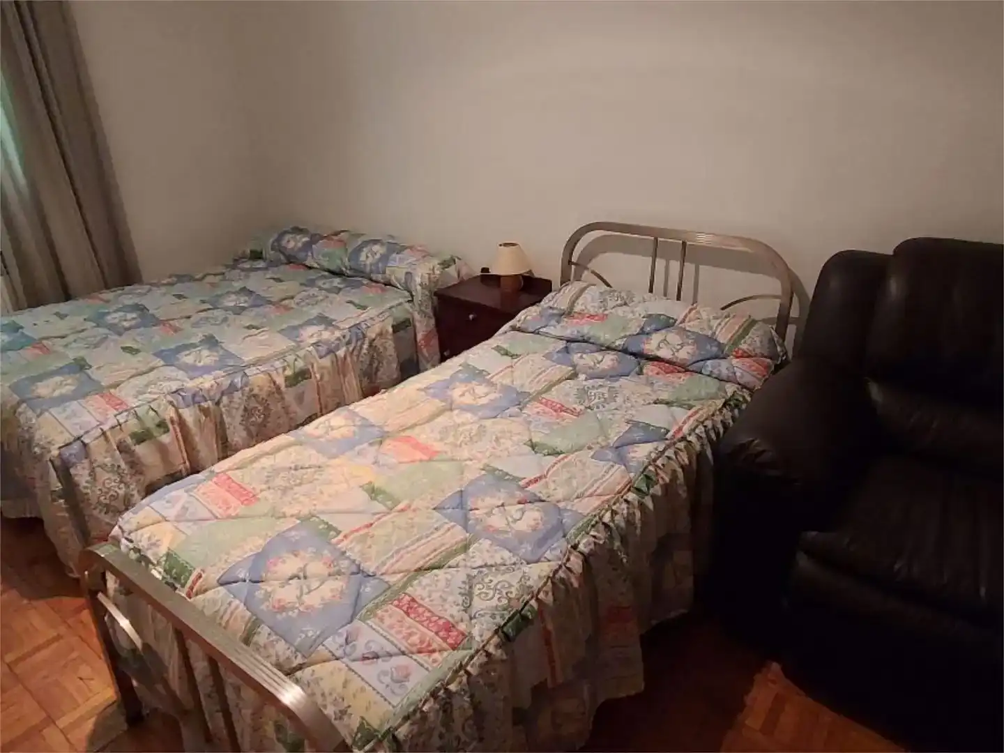Dormitori de Casa adosada en venda en Sepúlveda amb Jardí privat, Traster i Moblat
