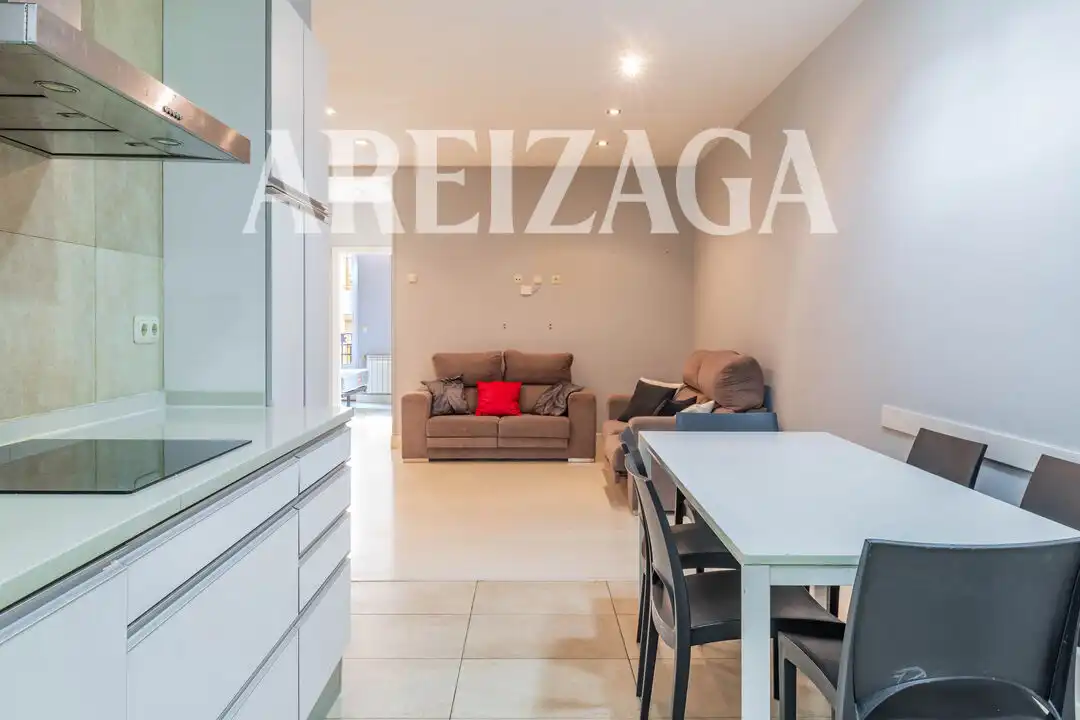 Piso en venta en Donostia - San Sebastián  con Calefacción