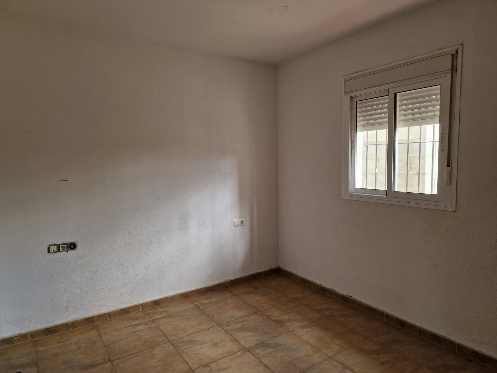 Dormitori de Casa o xalet en venda en Chiclana de la Frontera amb Calefacció i Jardí privat
