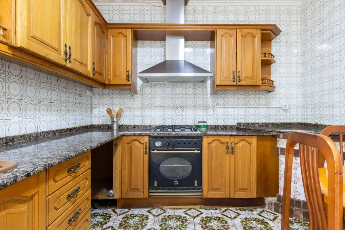 Casa adosada en venta en C. Calvario, Fuenterrobles