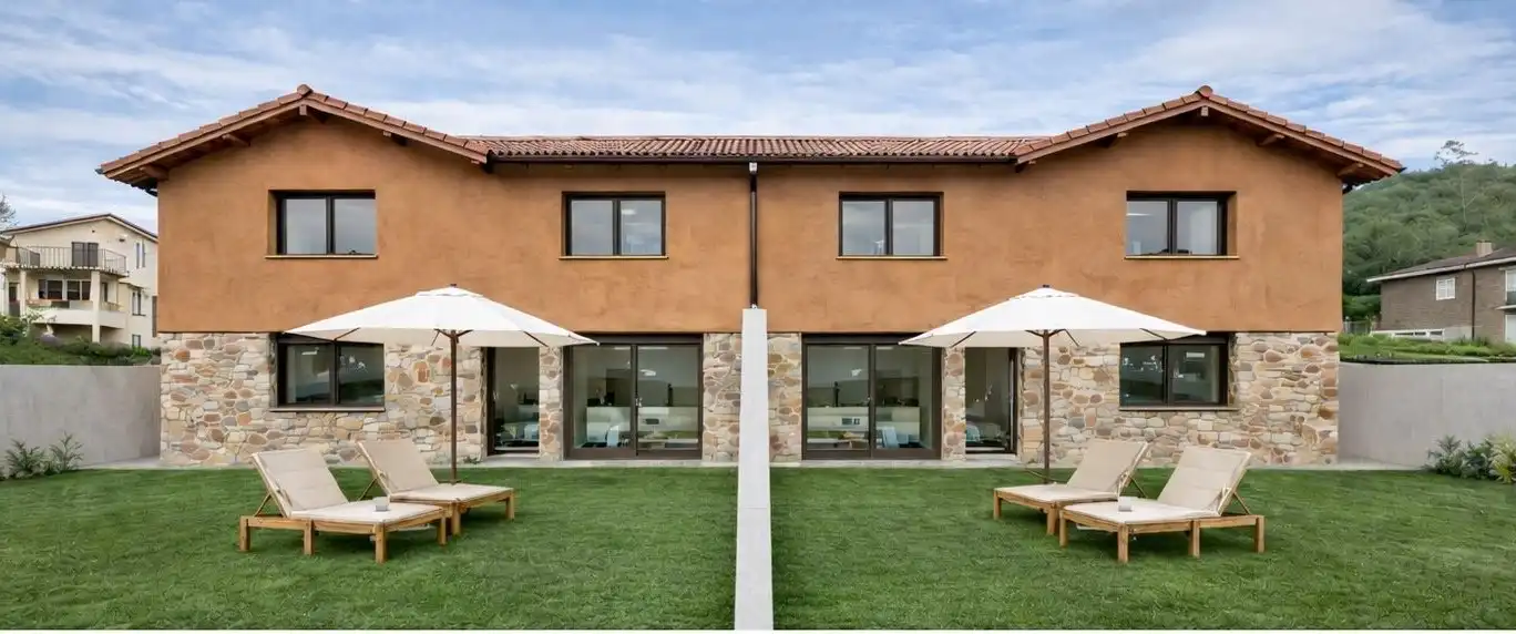 Casa adosada en venta en Ramales de la Victoria