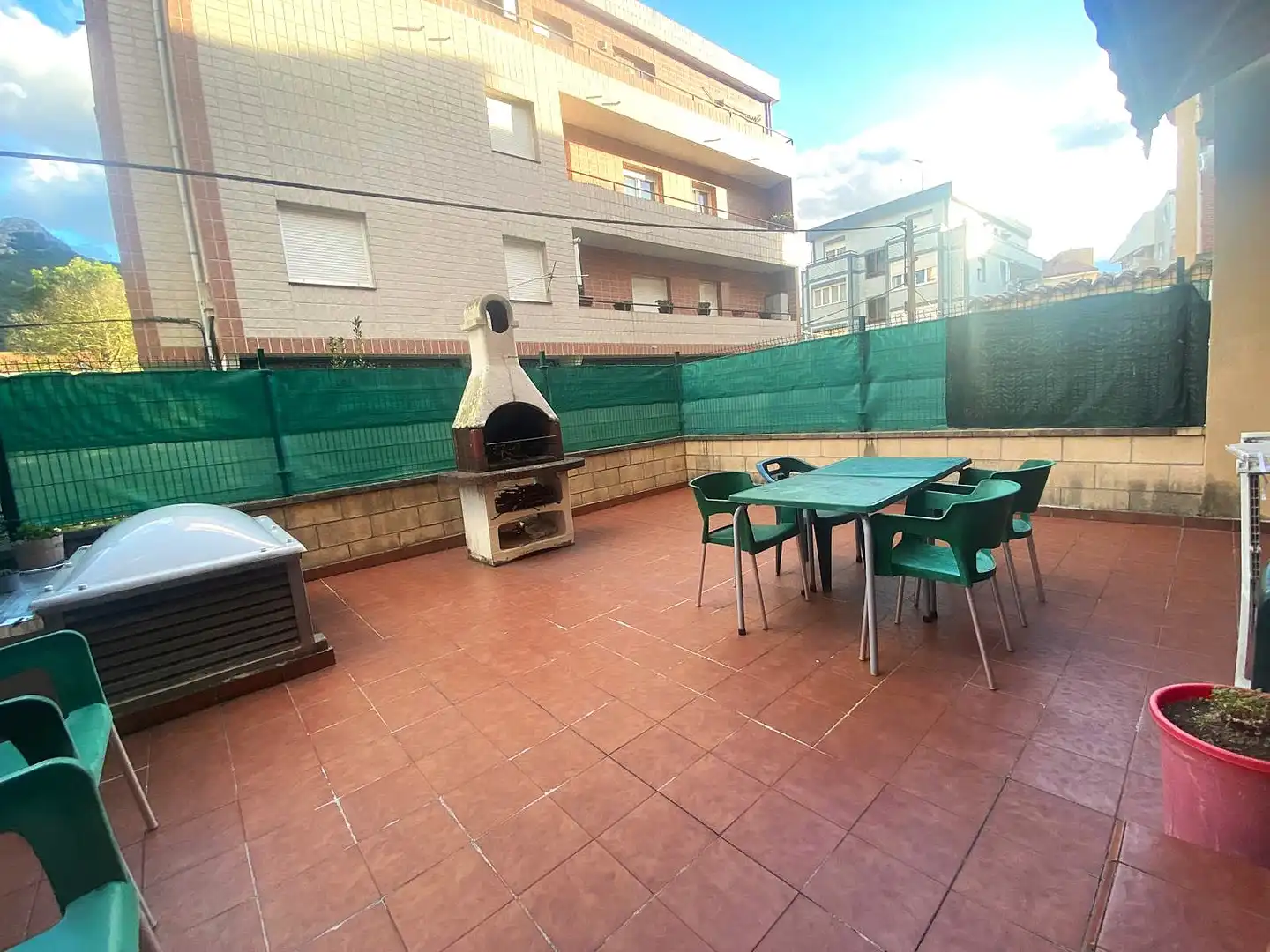 Terrasse von Maisonette zum Verkauf in Castro-Urdiales mit Heizung, Privatgarten und Terrasse