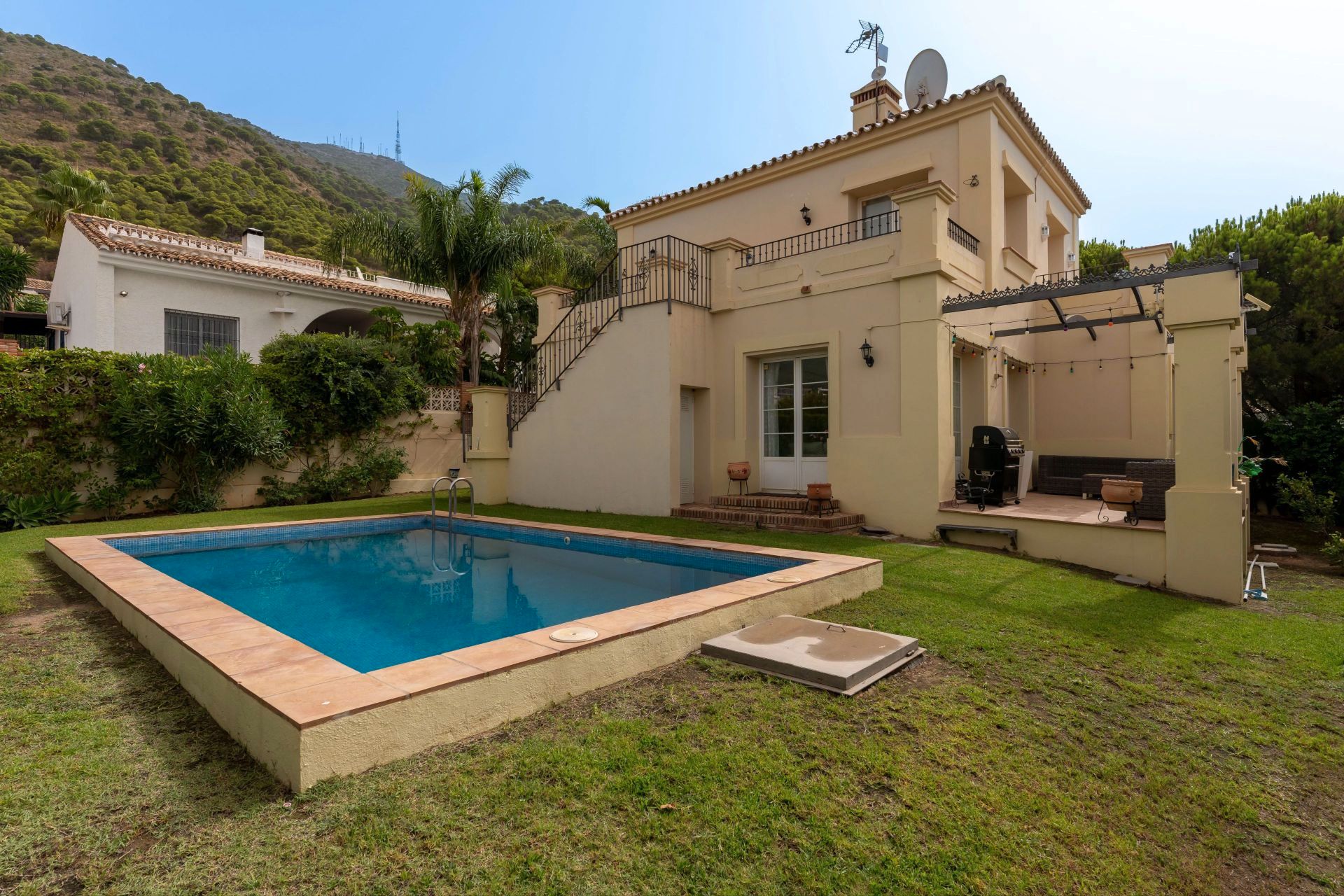Garden of House or chalet for sale in Mijas  with Air Conditioner, Private garden and Terrace