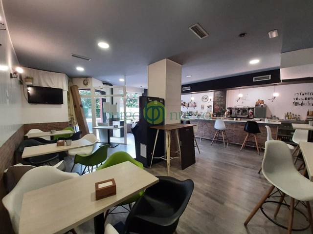 Local comercial en Venta en Calle San Juan De Sahagun 24 24007 Leon en San Mamés - La Palomera