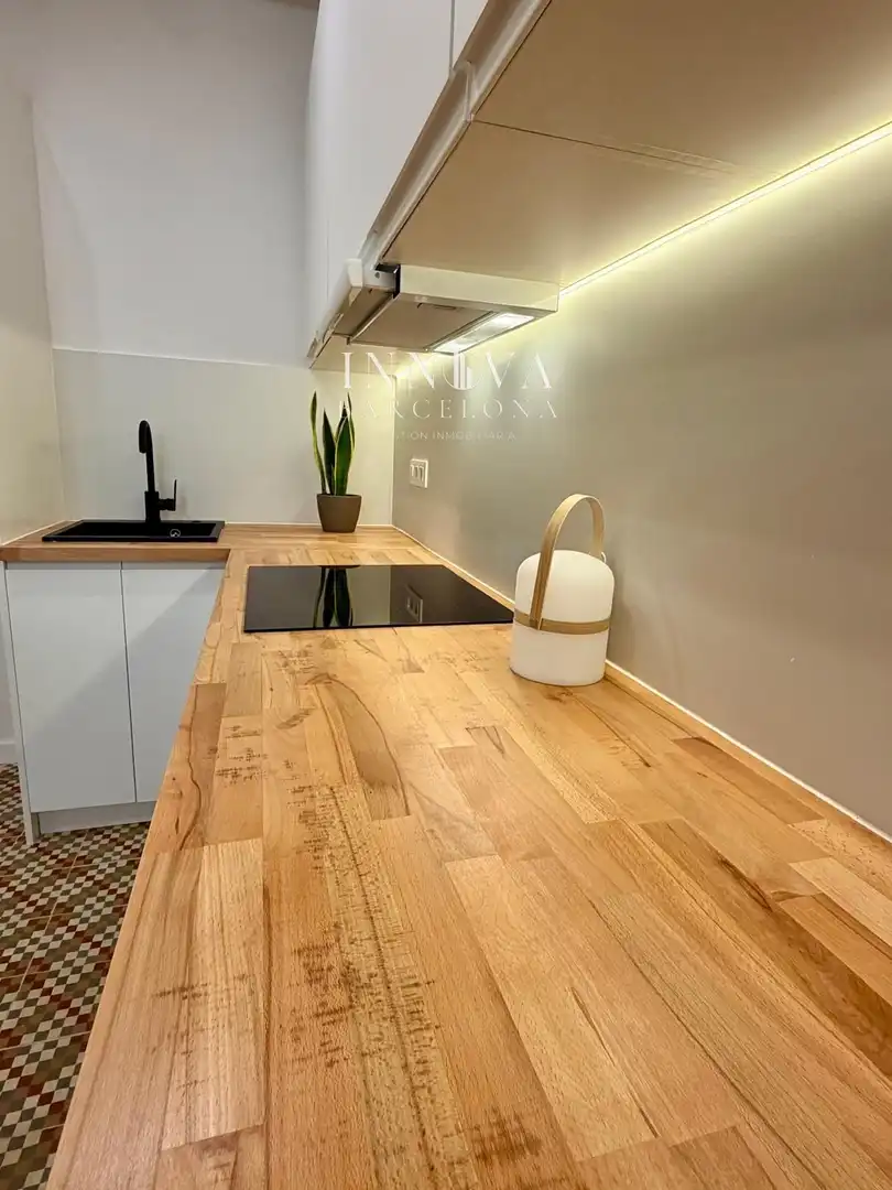 Cocina de Piso en venta en Barcelona con Aire acondicionado