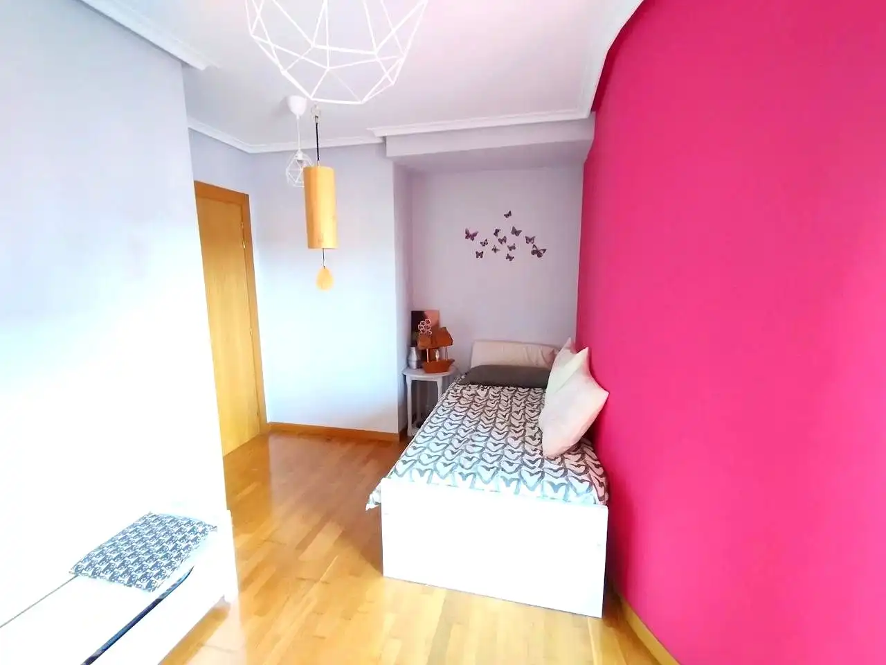 Schlafzimmer von Wohnungen zum Verkauf in Lardero mit Heizung, Parkett und Abstellraum