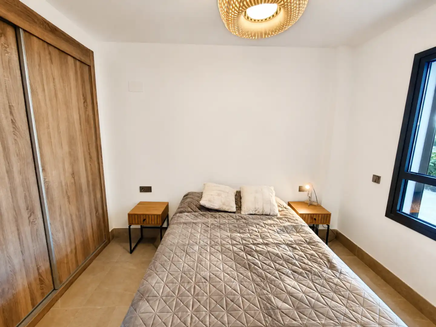 Habitación de Planta baja en venta en Casares con Aire acondicionado, Jardín privado y Terraza