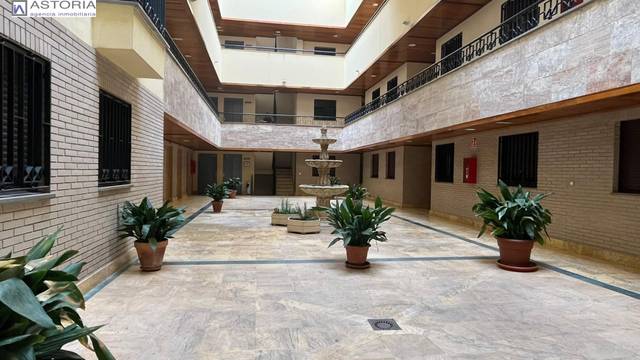 Apartamento en Alquiler en Calle de Almería, 4 en Barrio de la Vega