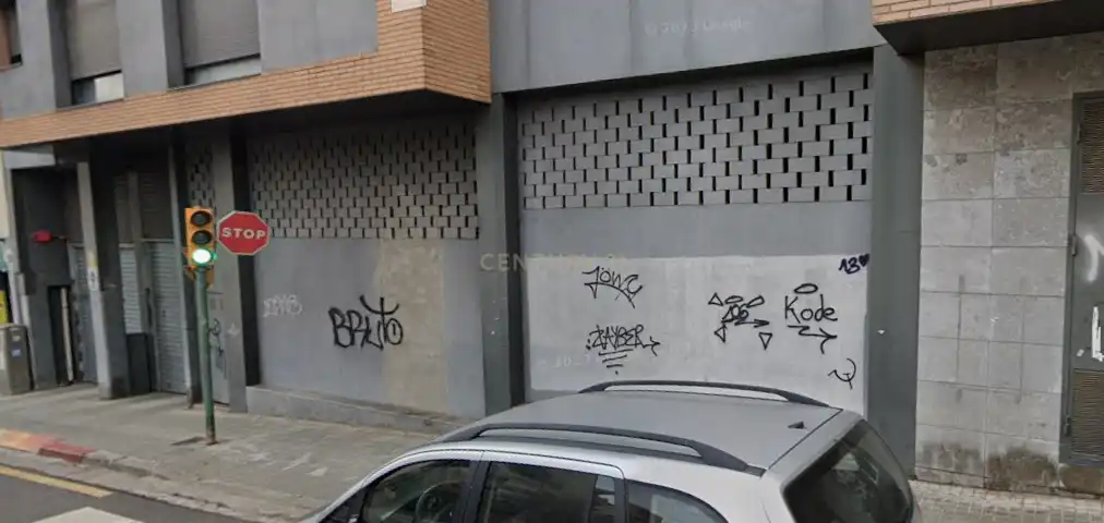Local comercial en venda a Centre - Sant Oleguer, imagen 2