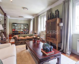 Living room of Apartment for sale in  Madrid Capital  with Parquet flooring