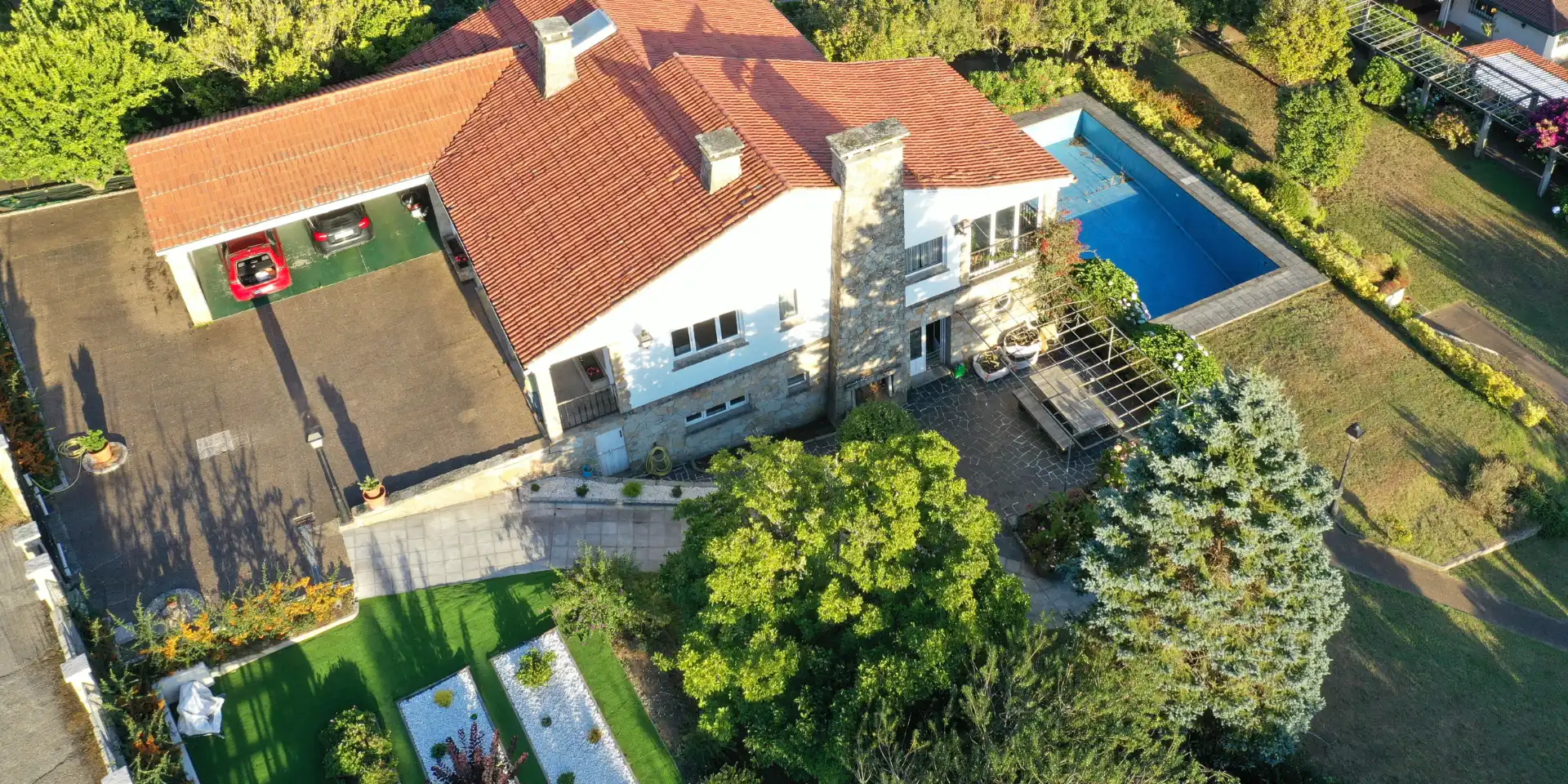 Vista exterior de Casa o xalet en venda en Cabanas amb Calefacció, Jardí privat i Parquet
