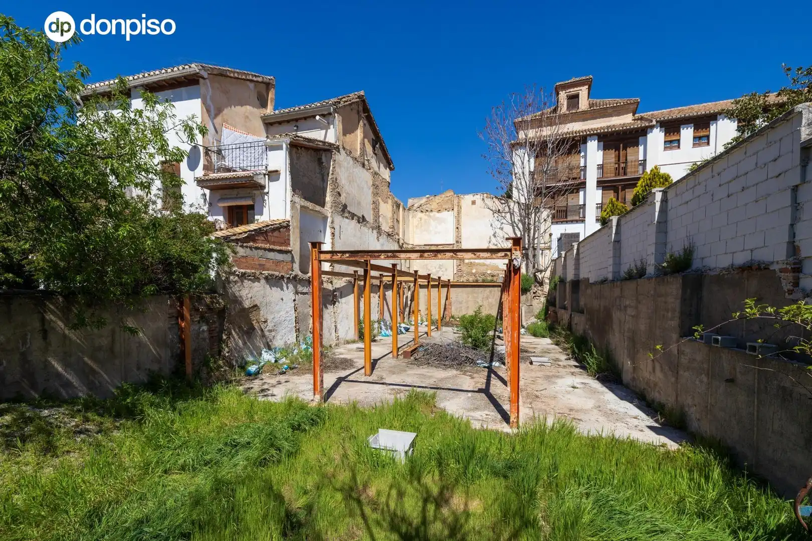 Haus mit Garten zum Verkauf in Calle de la Tiña