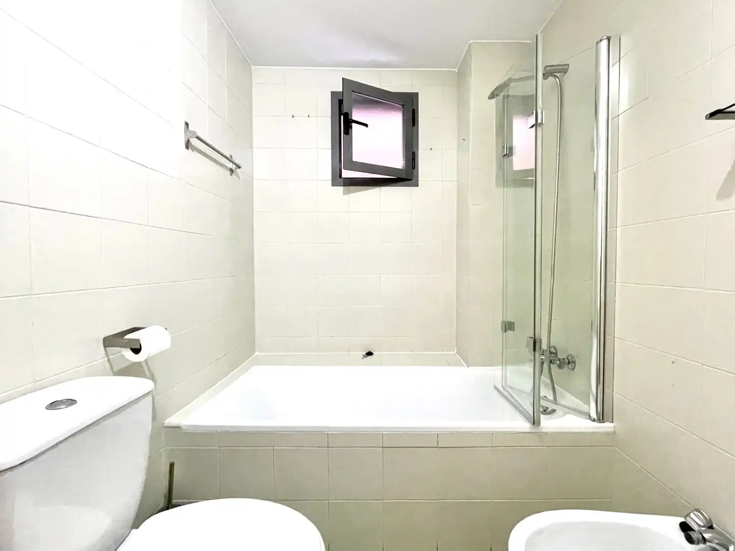 Flat for rent in NAVIA, Las Águilas