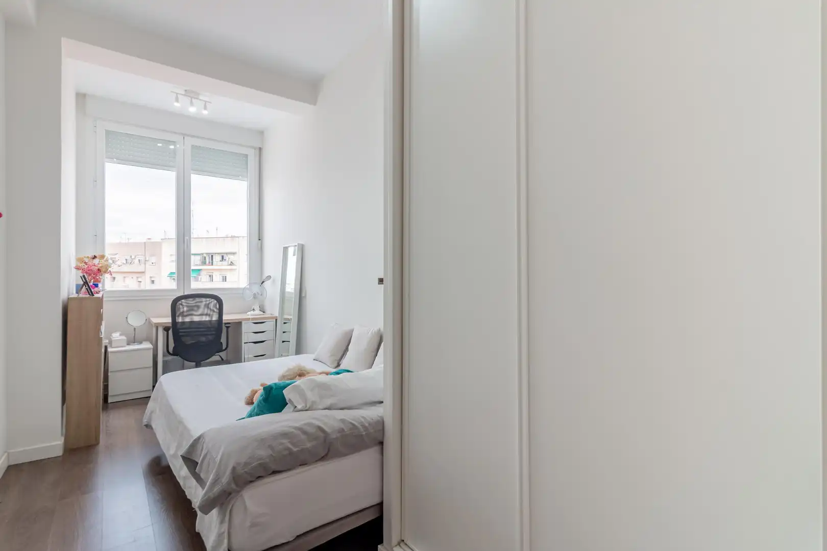 Dormitori de Apartament en venda en Madrid amb Calefacció