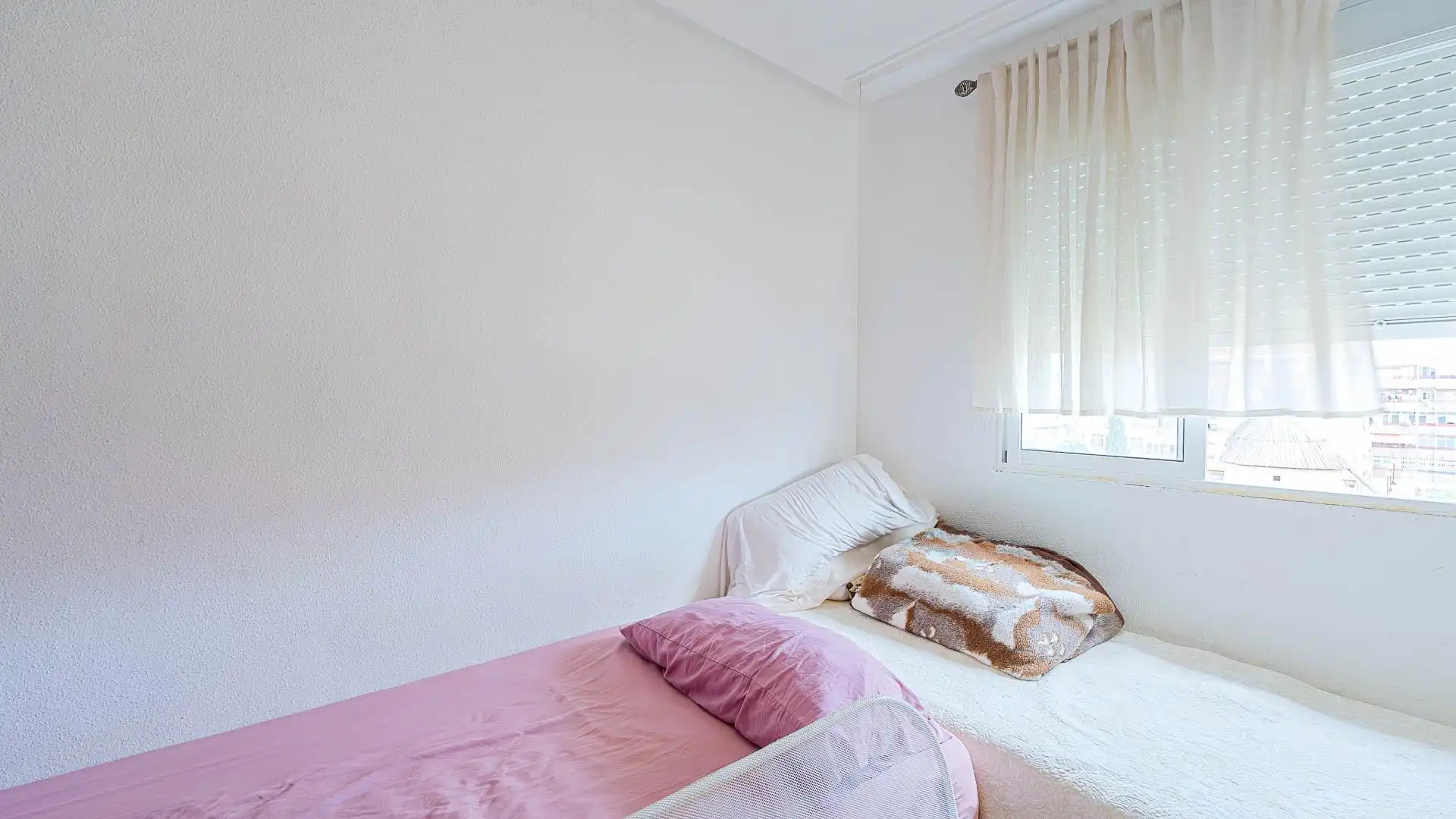 Schlafzimmer von Wohnungen zum Verkauf in Torrevieja mit Terrasse, Möbliert und Gemeinschaftspool