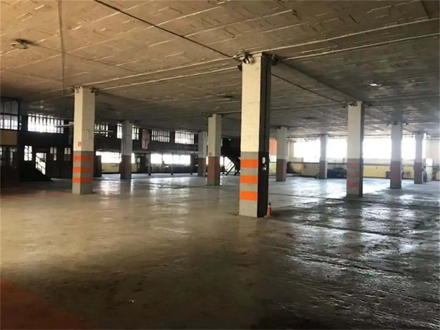 Aparcament de Nau industrial en venda en Etxebarri