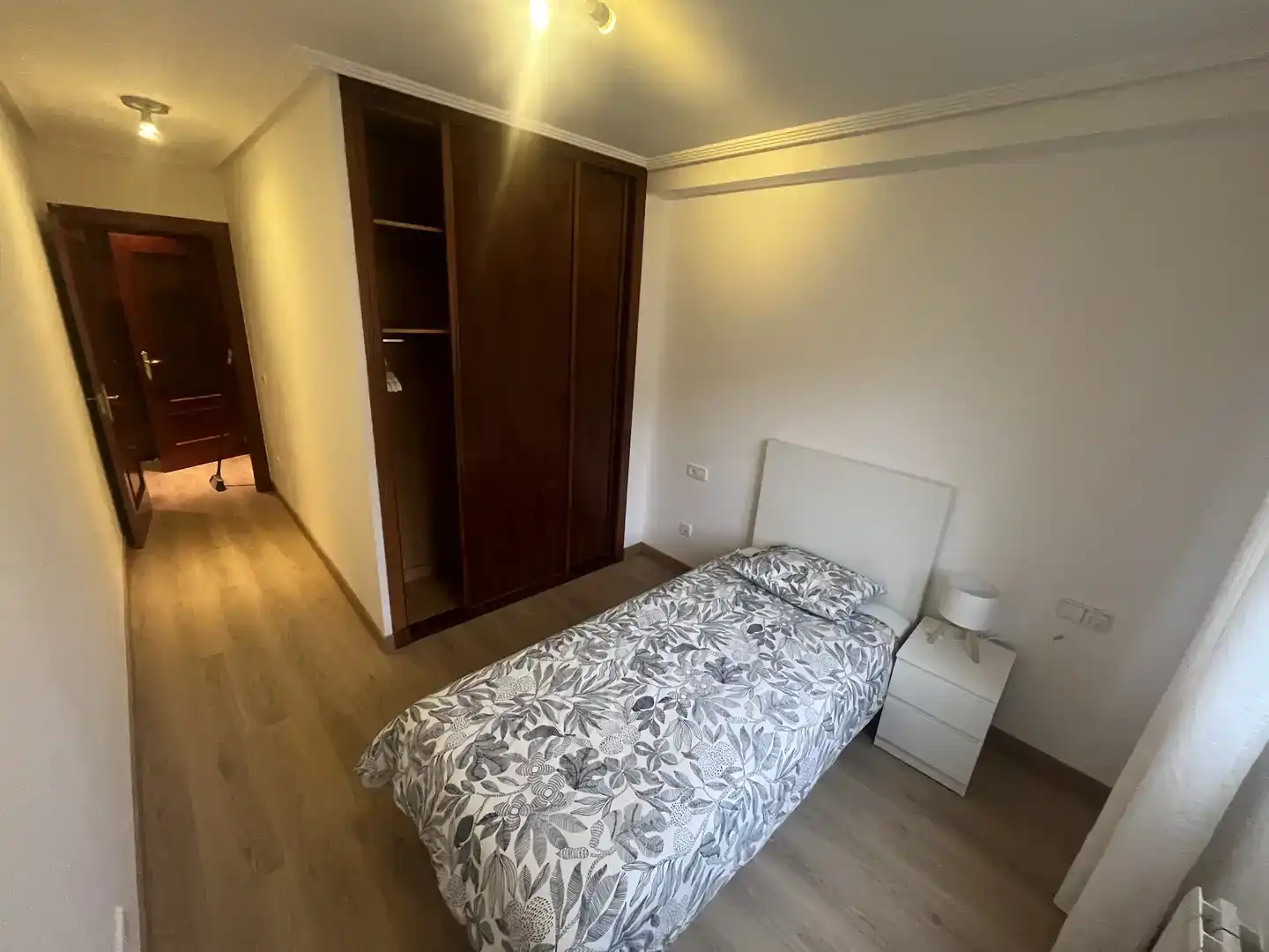 Schlafzimmer von Wohnung zur Miete in Vallobín - La Florida