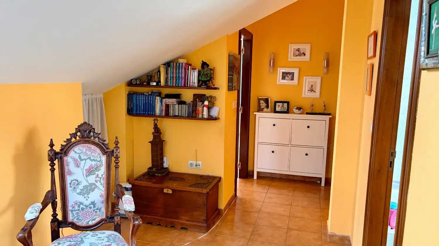 Sala d'estar de Casa o xalet en venda en Mugardos amb Calefacció, Terrassa i Traster