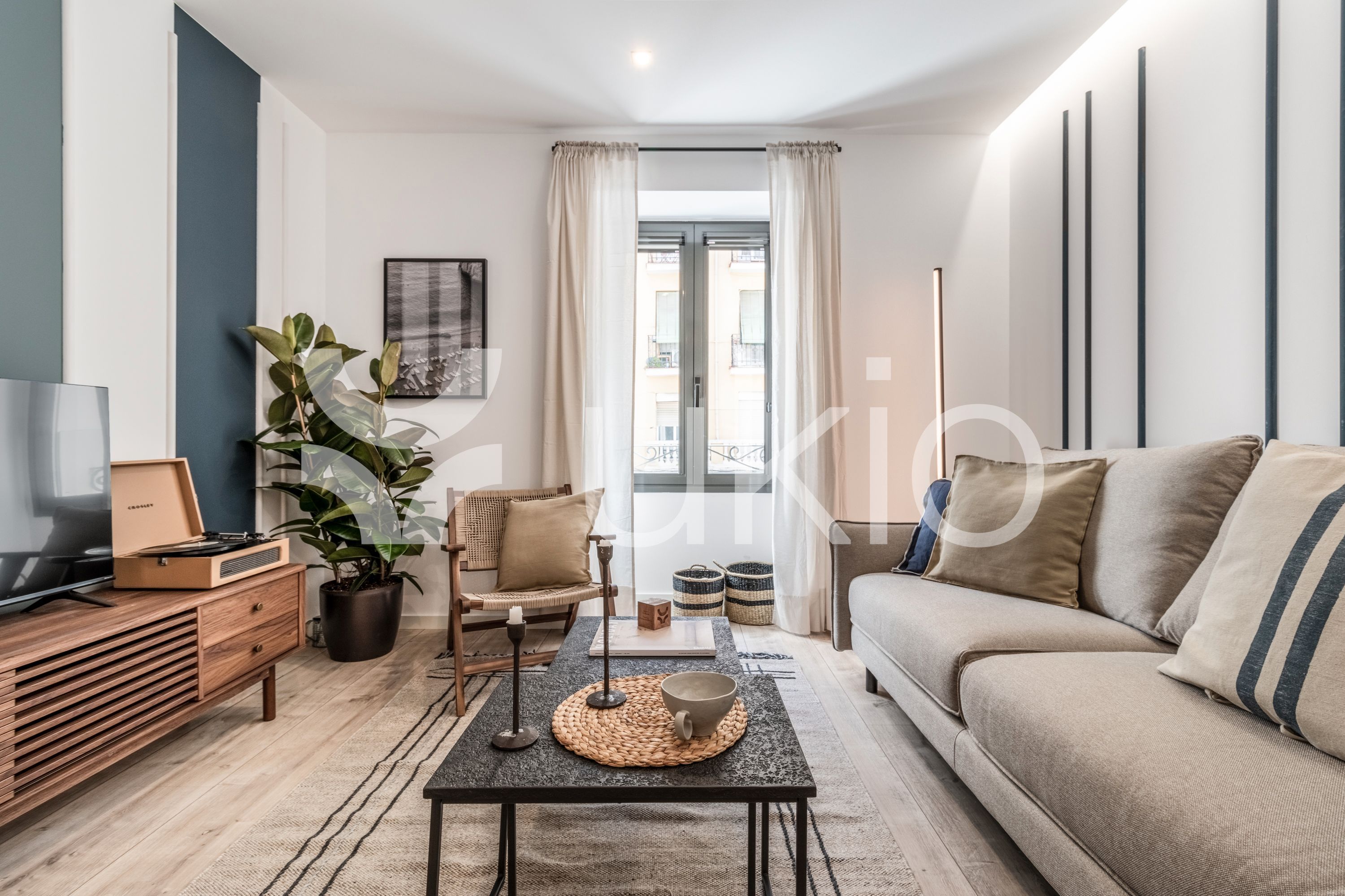 Sala de estar de Piso de alquiler en  Madrid Capital con Aire acondicionado, Calefacción y Amueblado