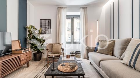 Foto 2 de Piso de alquiler en Calle del Cardenal Cisneros, Trafalgar, Madrid