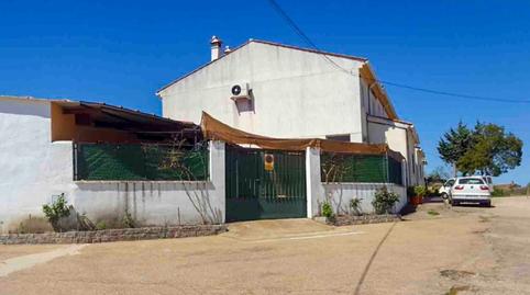 Foto 5 de Casa o xalet en venda a Calle Constitucion, Aldeacentenera, Cáceres