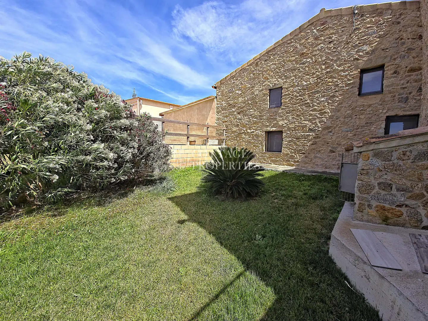Terrassa de Finca rústica en venda en Roses amb Aire condicionat, Calefacció i Jardí privat