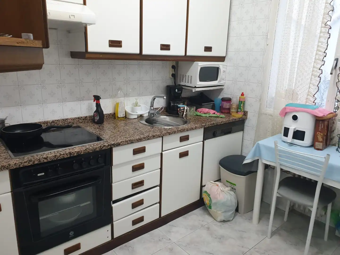 Cocina de Piso en venta en  Logroño con Calefacción, Amueblado y Horno