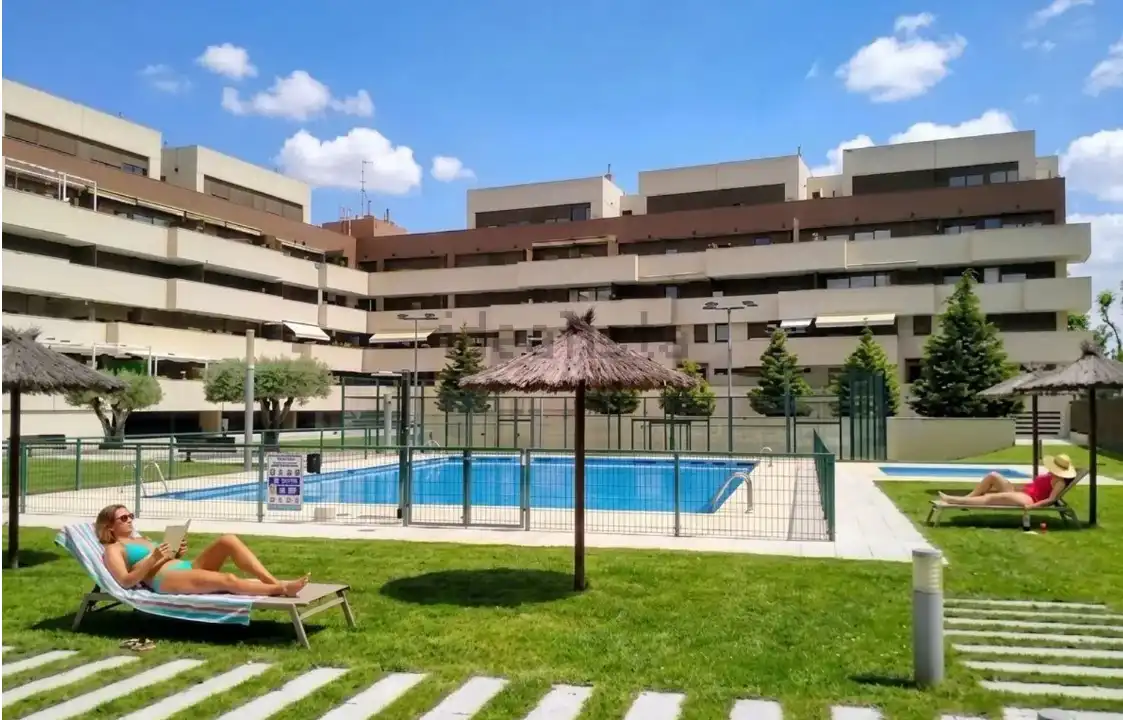 Pis d'obra nova amb terrassa en venda a Calle Roble 1, imagen 2