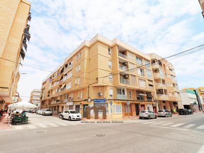 Vista exterior de Apartament en venda en Guardamar del Segura amb Aire condicionat, Calefacció i Terrassa