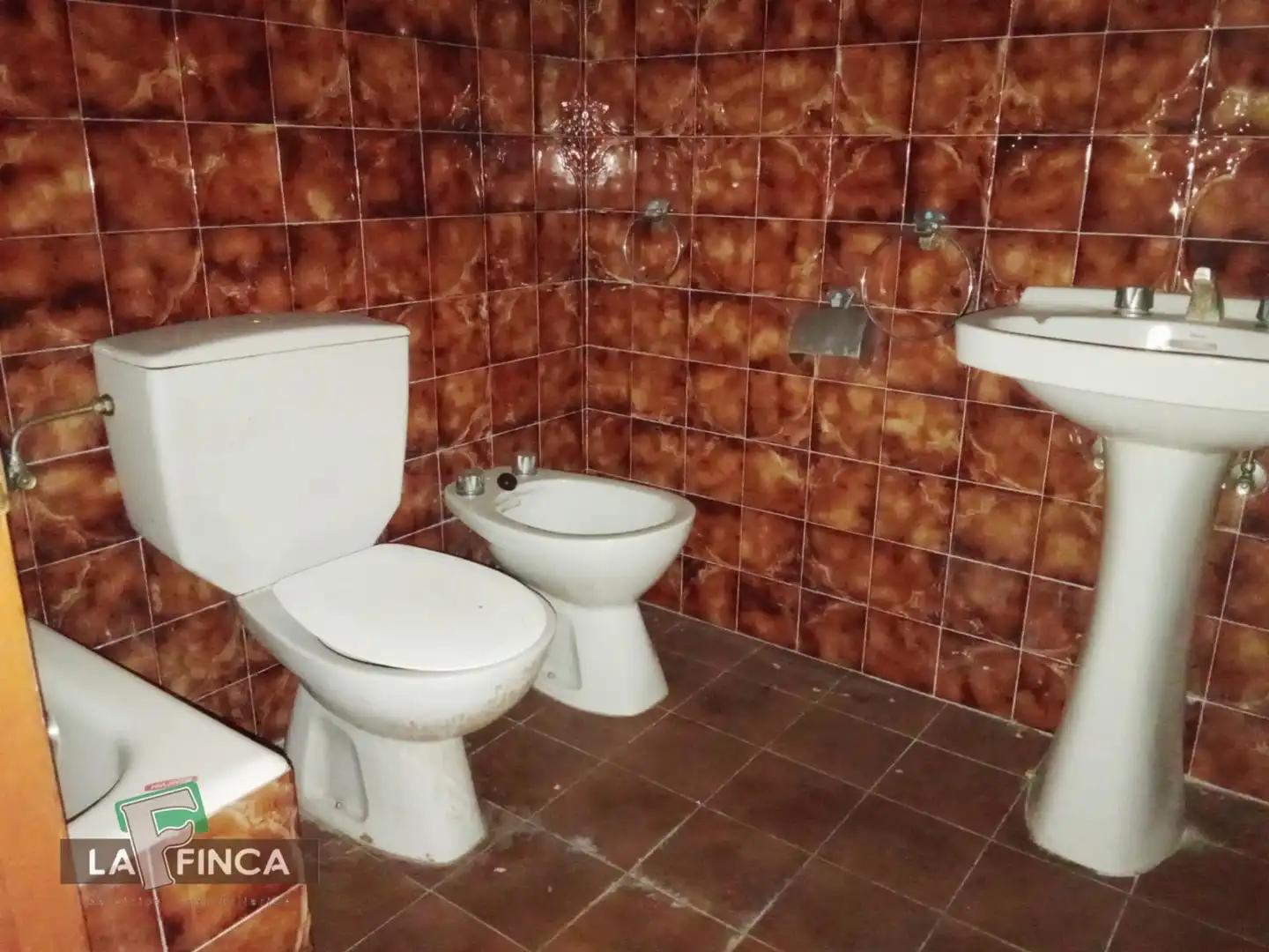 Badezimmer von Wohnungen zum Verkauf in Oviedo  mit Heizung und Parkett