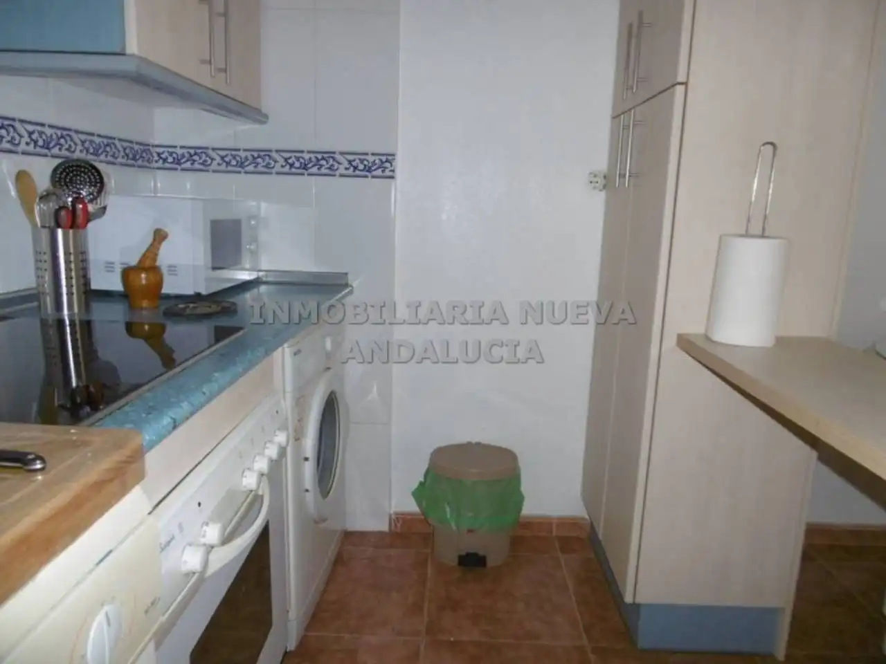 Cuina de Pis de lloguer en Almería amb Aire condicionat i Moblat