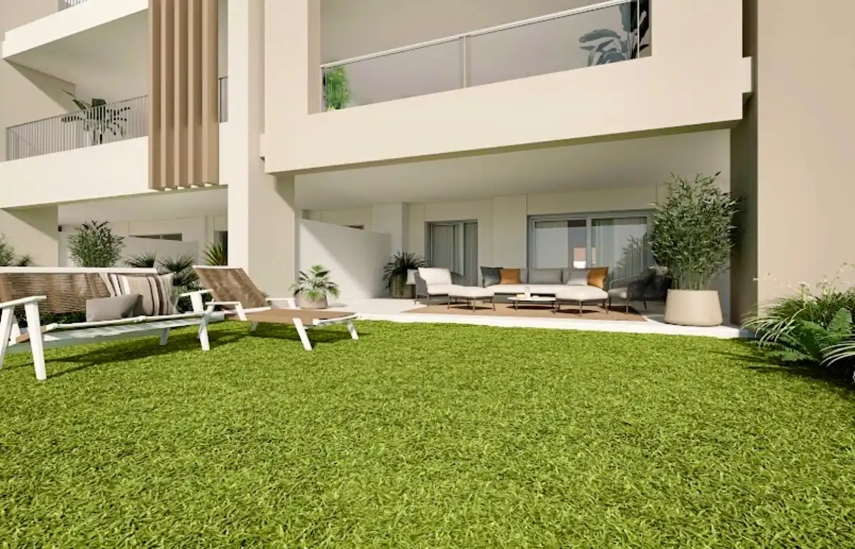 Ground floor with terrace for sale in Avenida Sierra Morena 29