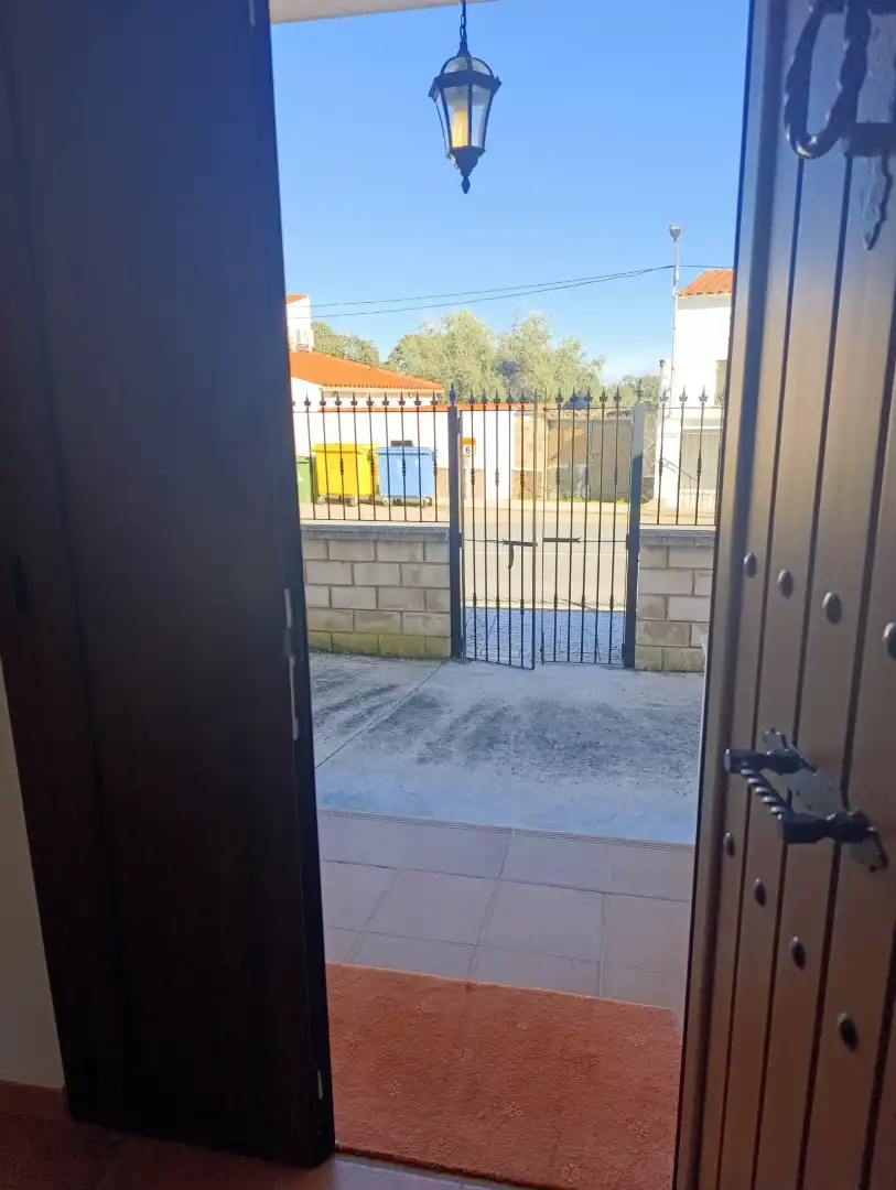 Vista exterior de Casa o xalet en venda en Mata de Alcántara amb Moblat