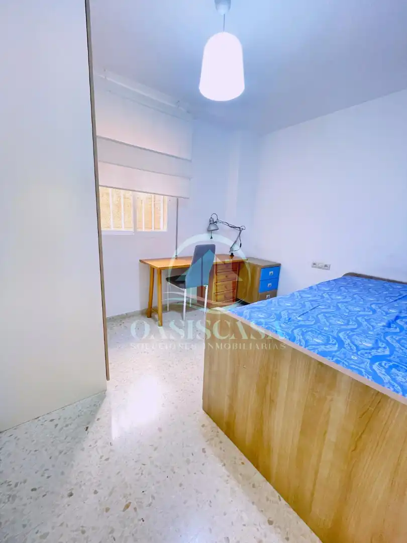 Habitación de Piso de alquiler en Málaga con Aire acondicionado, Terraza y Amueblado