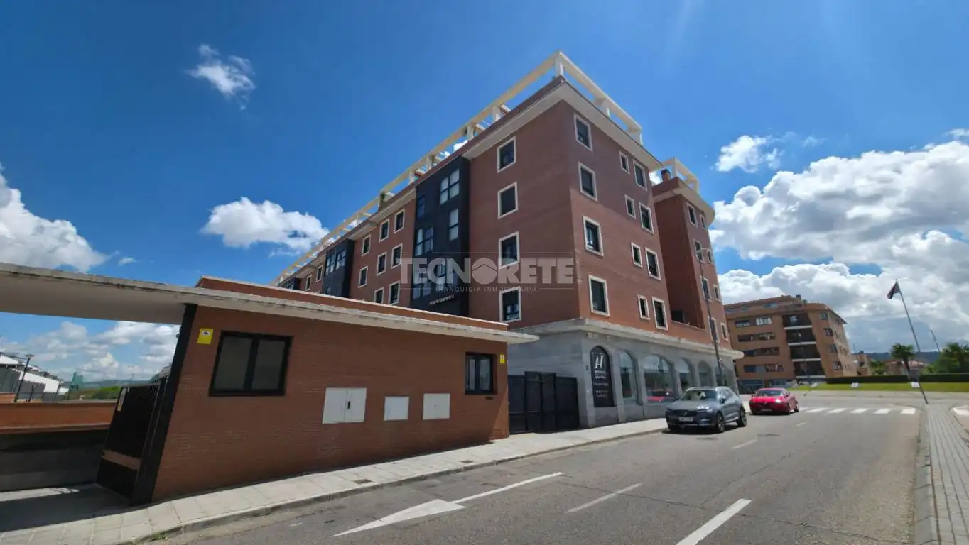 Vista exterior de Piso en venta en Guadalajara Capital con Aire acondicionado, Calefacción y Balcón