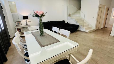 Foto 2 de Casa adosada de alquiler en El Castellar i l'Oliverar,  Valencia Capital