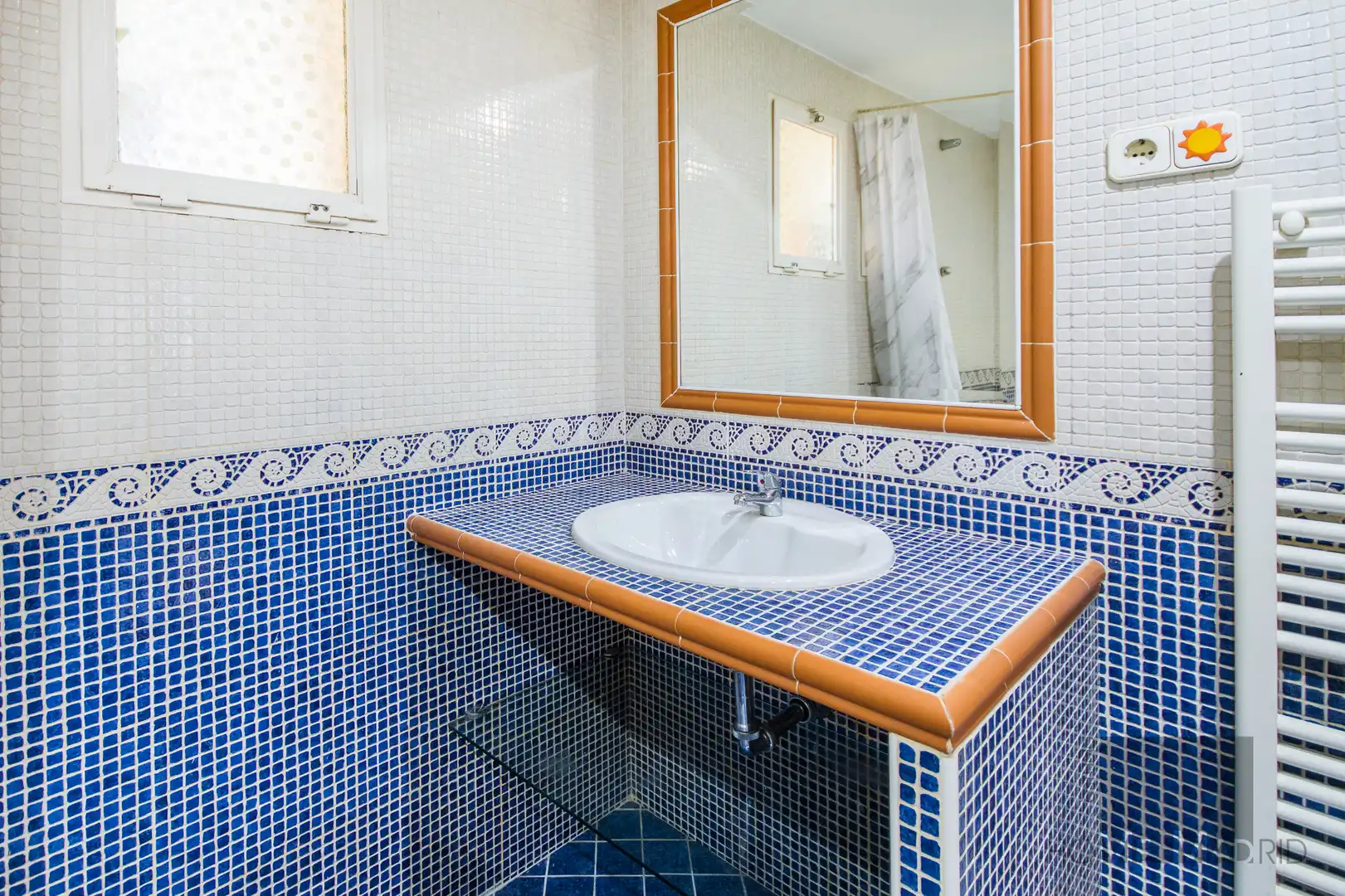 Baño de Piso en venta en Coslada con Calefacción, Parquet y Terraza