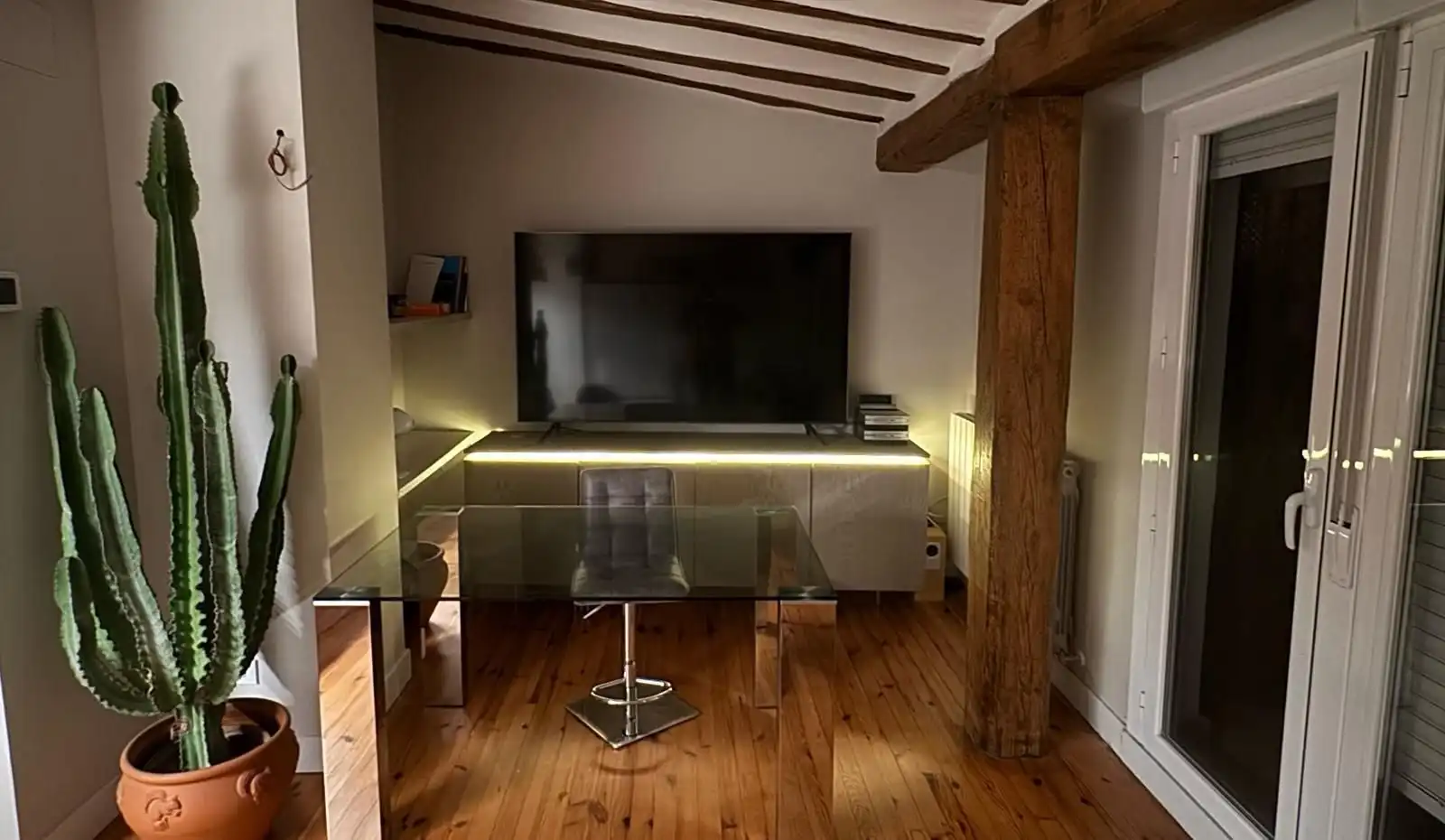 Sala d'estar de Apartament de lloguer en  Logroño amb Aire condicionat, Calefacció i Terrassa