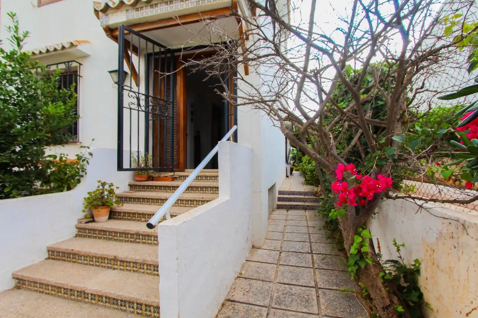 Casa adosada en venda en El Puig de Santa Maria amb Jardí privat, Terrassa i Balcó