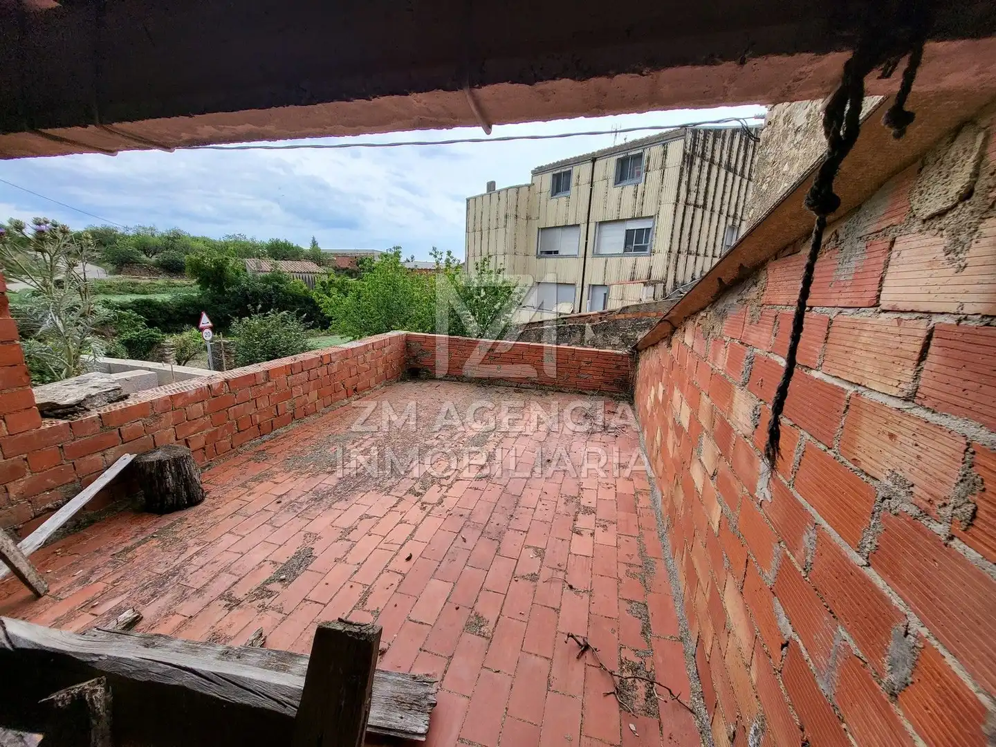 Terrasse von Garage zum Verkauf in Xert