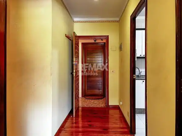 Wohnung zum Verkauf in Nigrán mit Privatgarten und Abstellraum