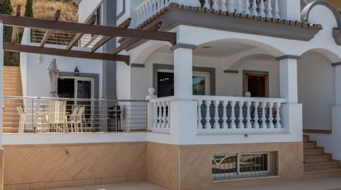 Foto 4 de Casa adosada de alquiler en Calle Camelia, Cortijo Torrequebrada, Benalmádena