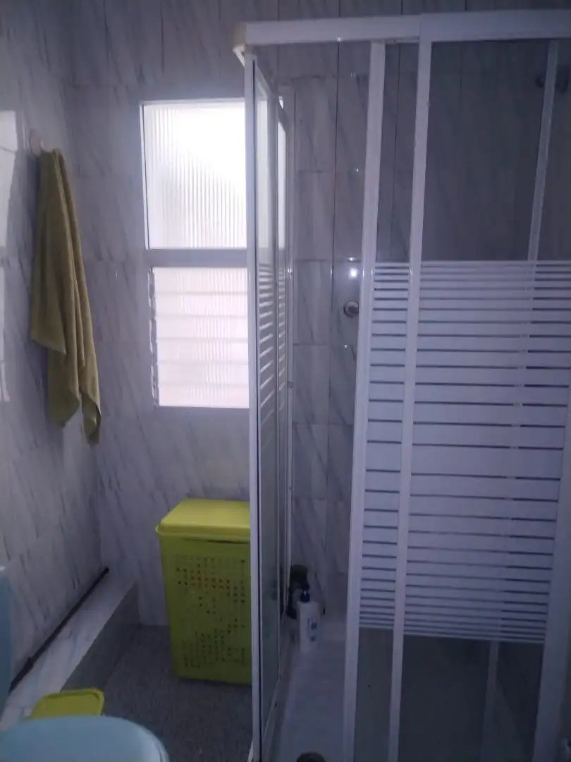 Bany de Pis en venda en Huelva amb Balcó