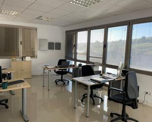 Office to rent in Camargo