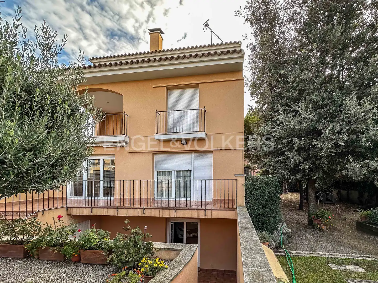 Exterior view of Houses for sale in Olèrdola  with Air Conditioner, Heating and Private garden