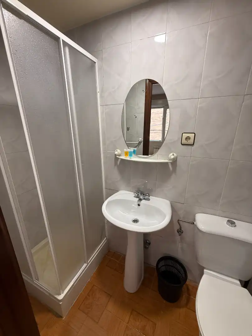 Bany de Edifici en venda en Siero amb Alarma
